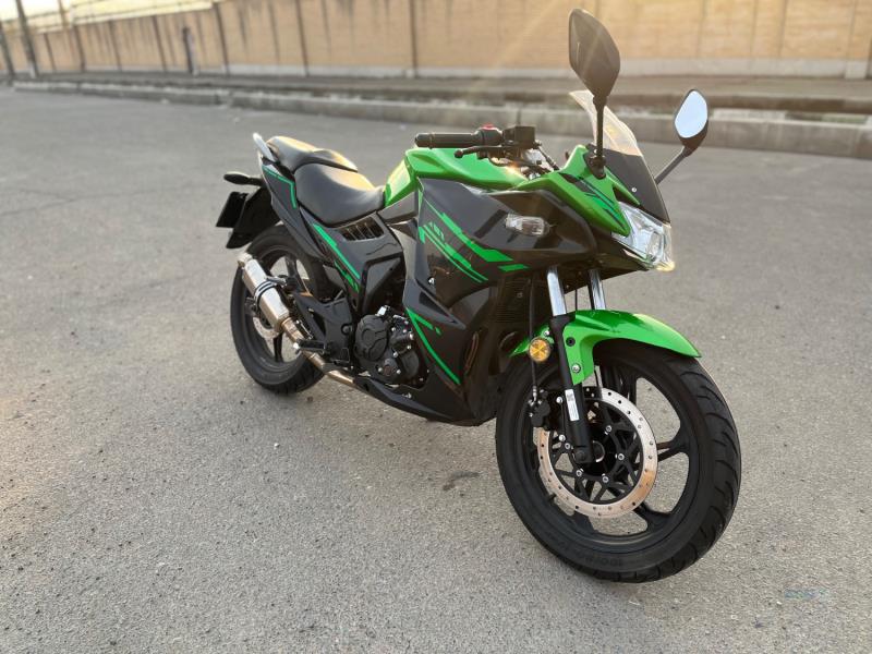 بدون عکس