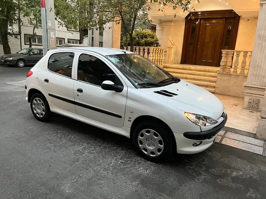 پژو 206 1389