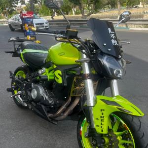 بنلی , 300 دو سیلندر , 1399