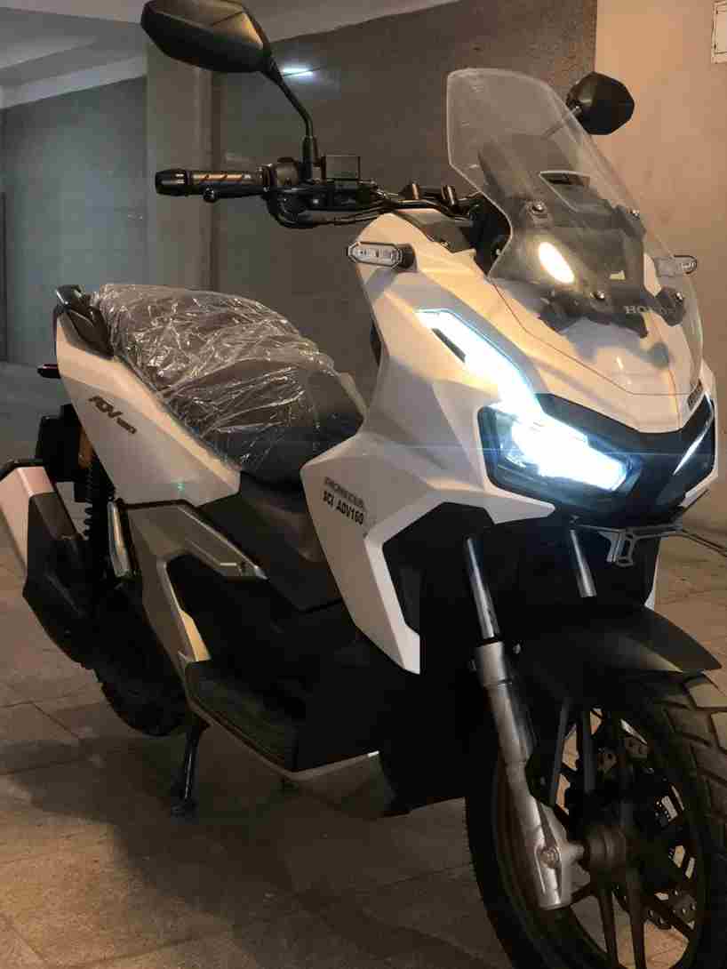 هوندا ADV 160 1404