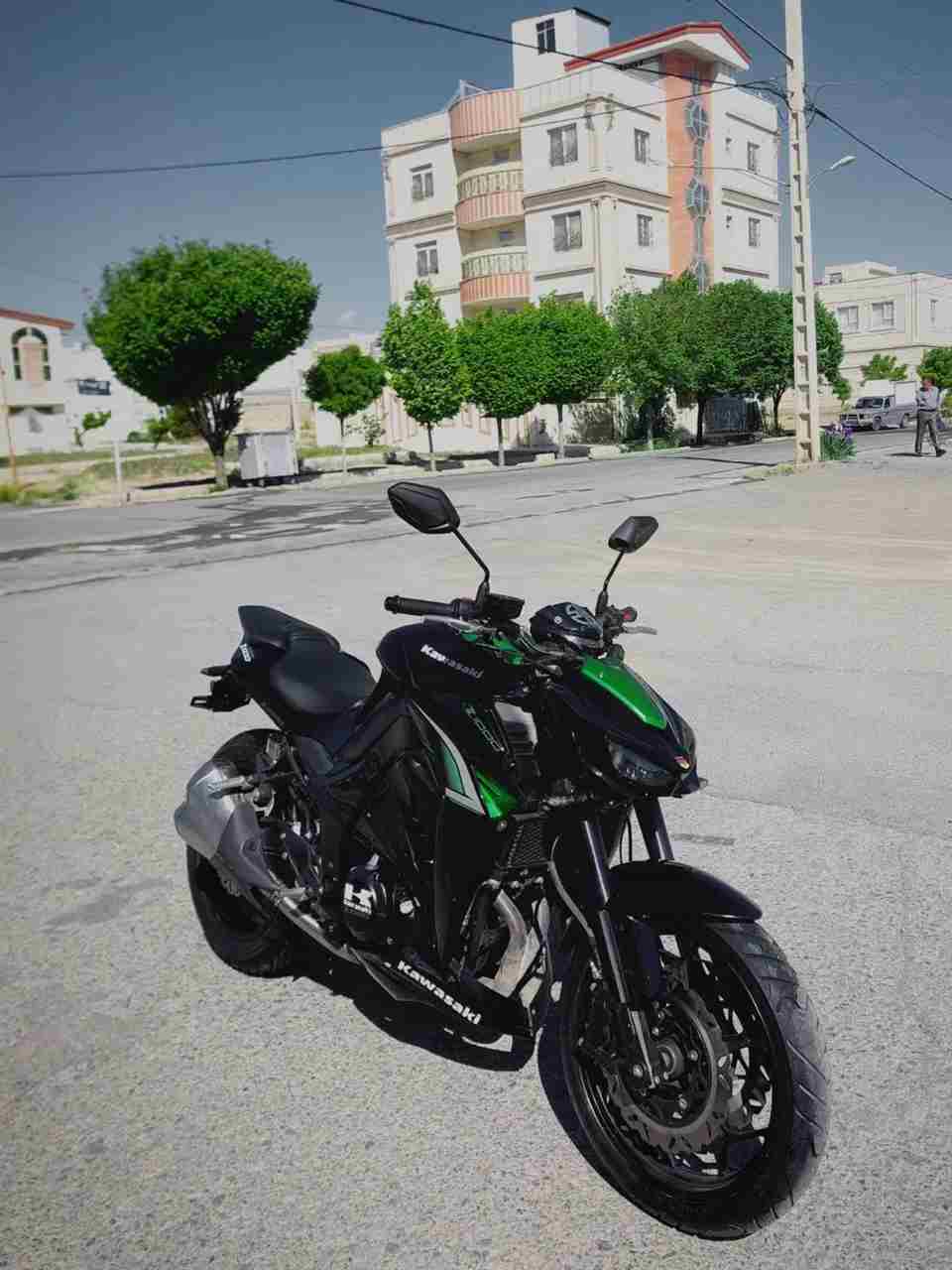بدون عکس