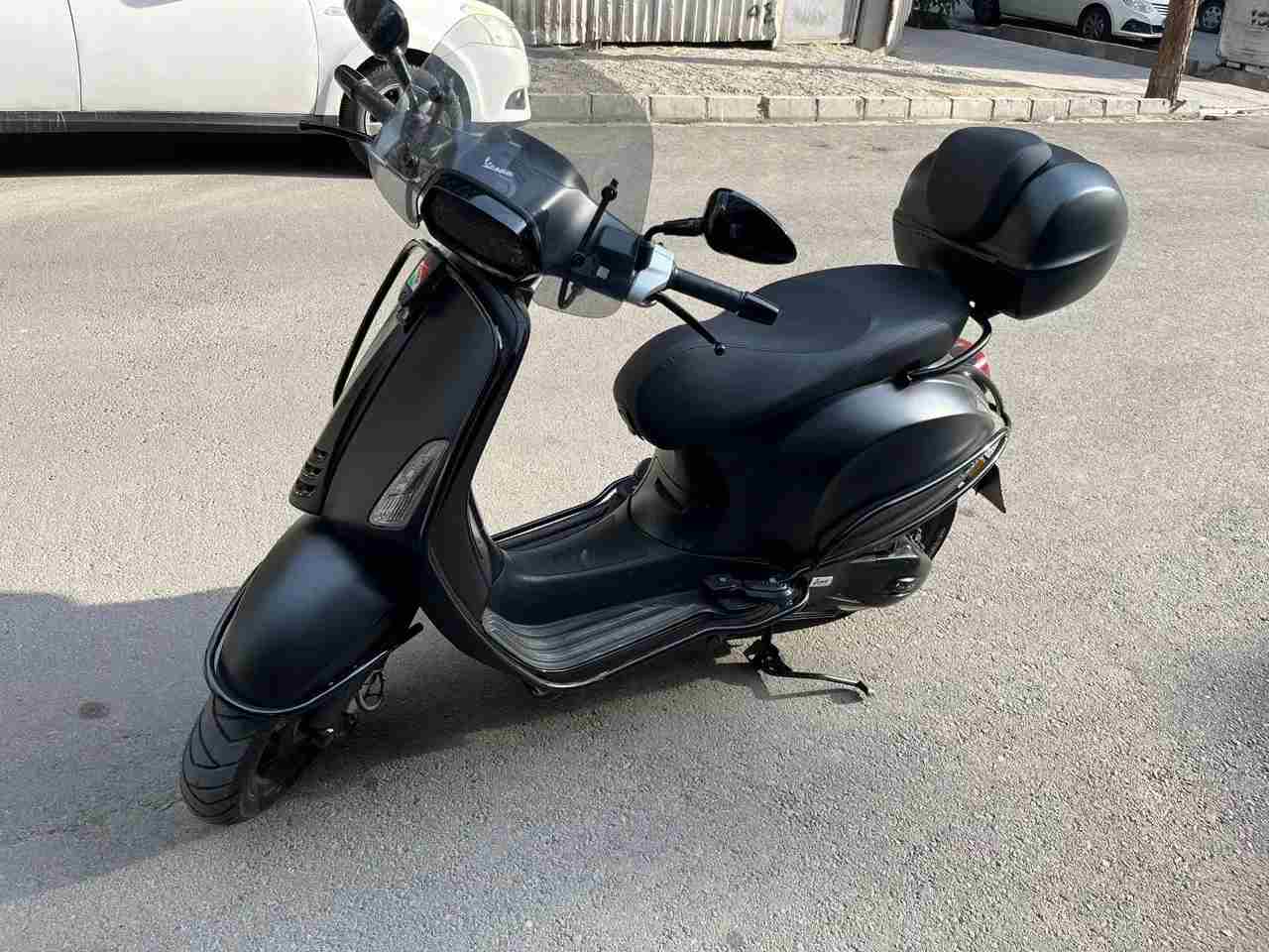 بدون عکس