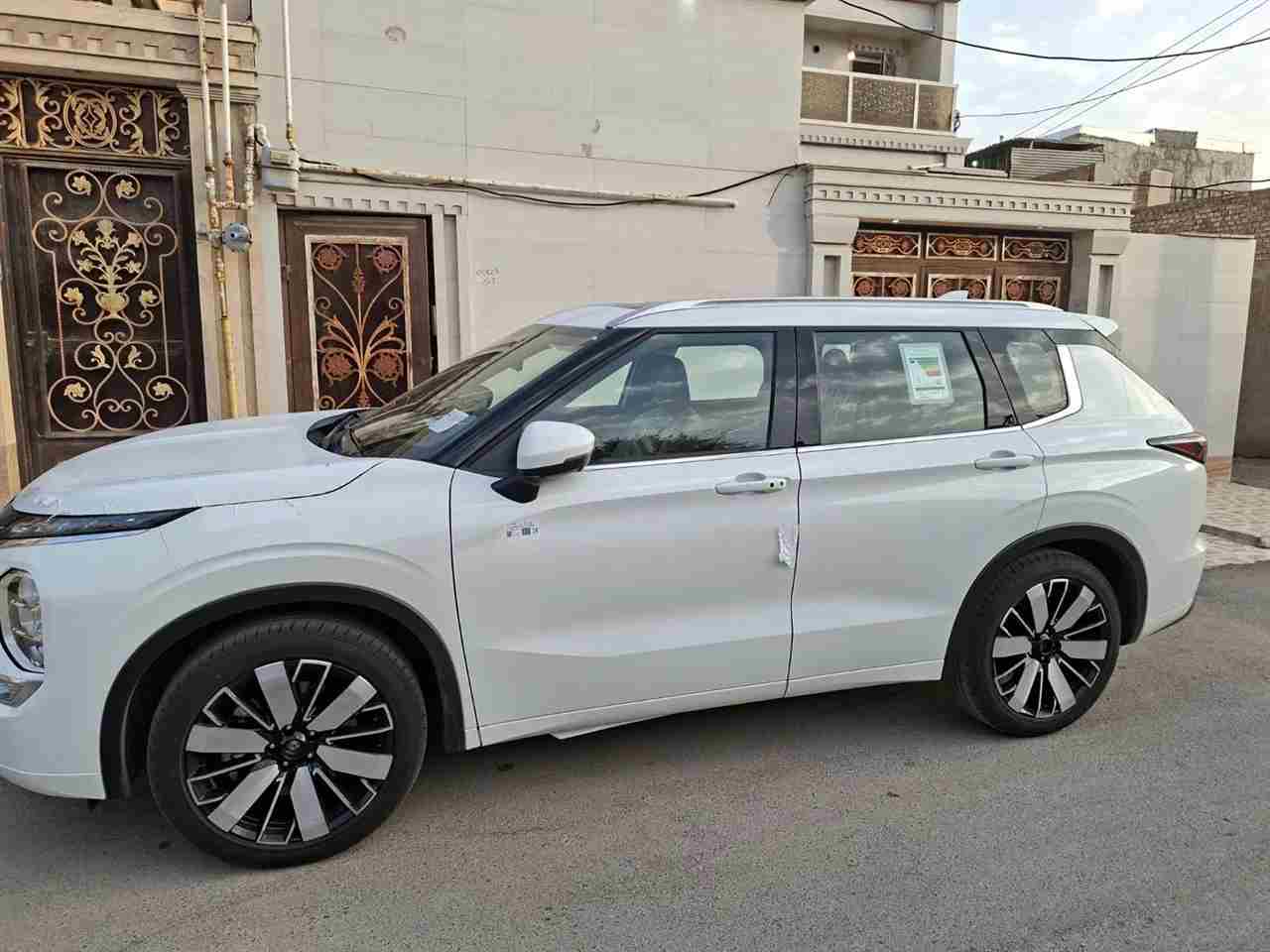 ميستوبيشی اوتلندر 2026