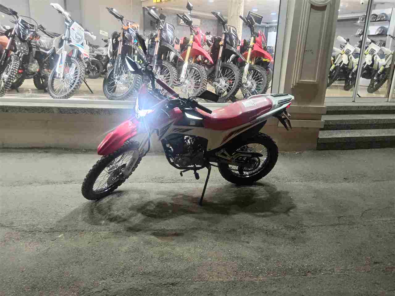 جهان همتا (همتاز موتور) فلات CRF 200 1404
