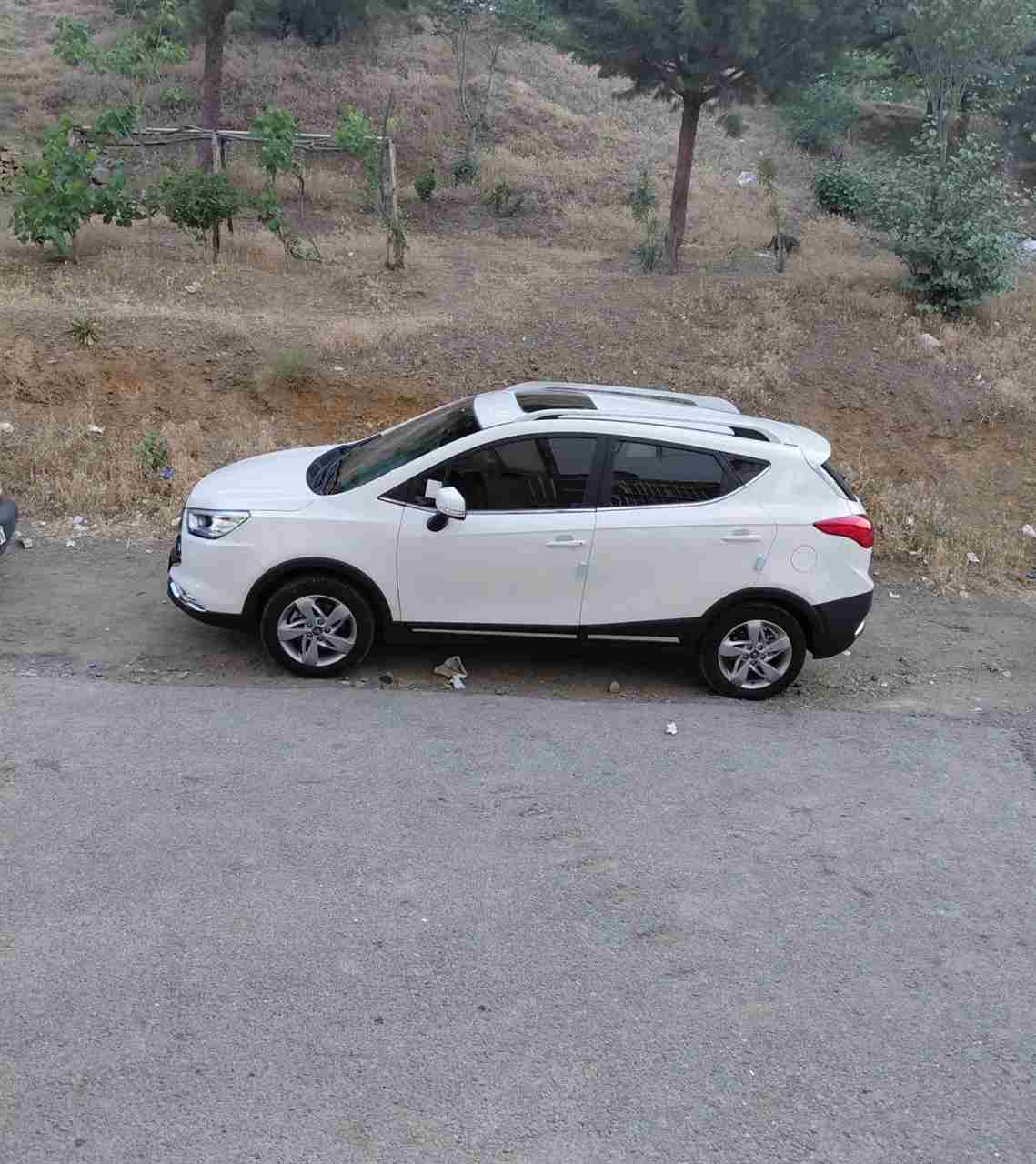 بدون عکس