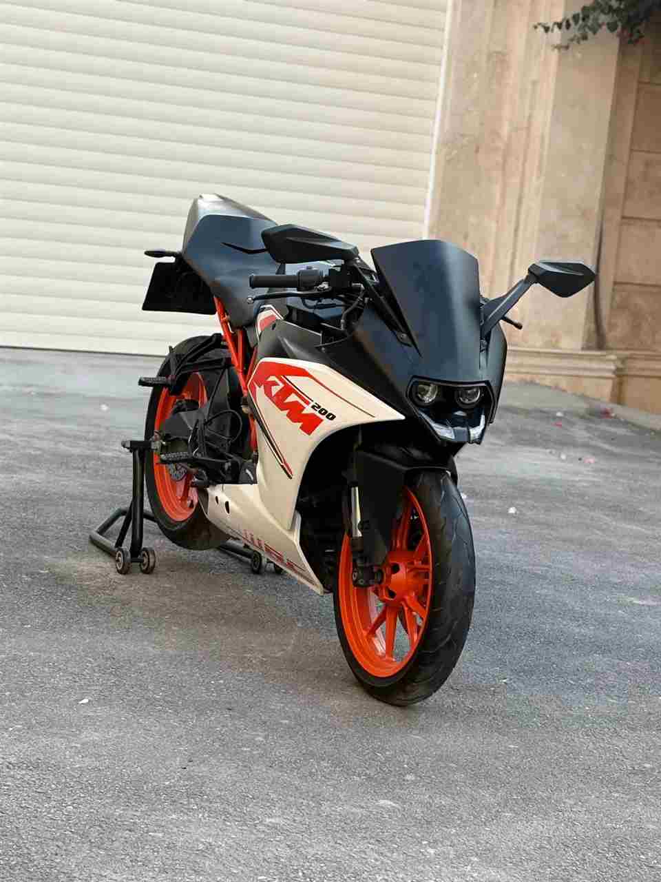 کی تی ام RC 200 1399