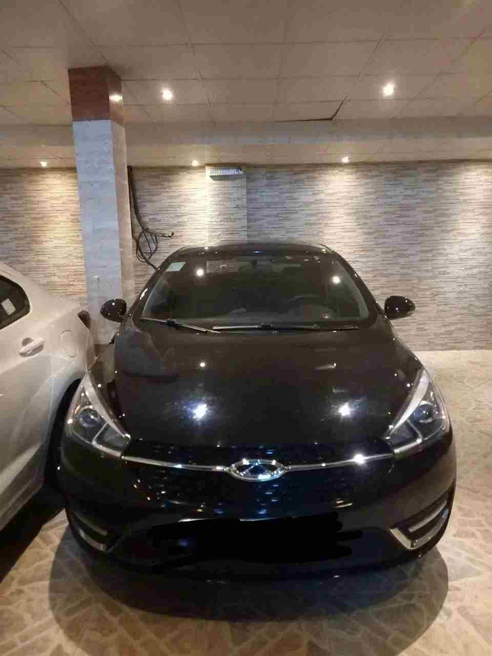 بدون عکس