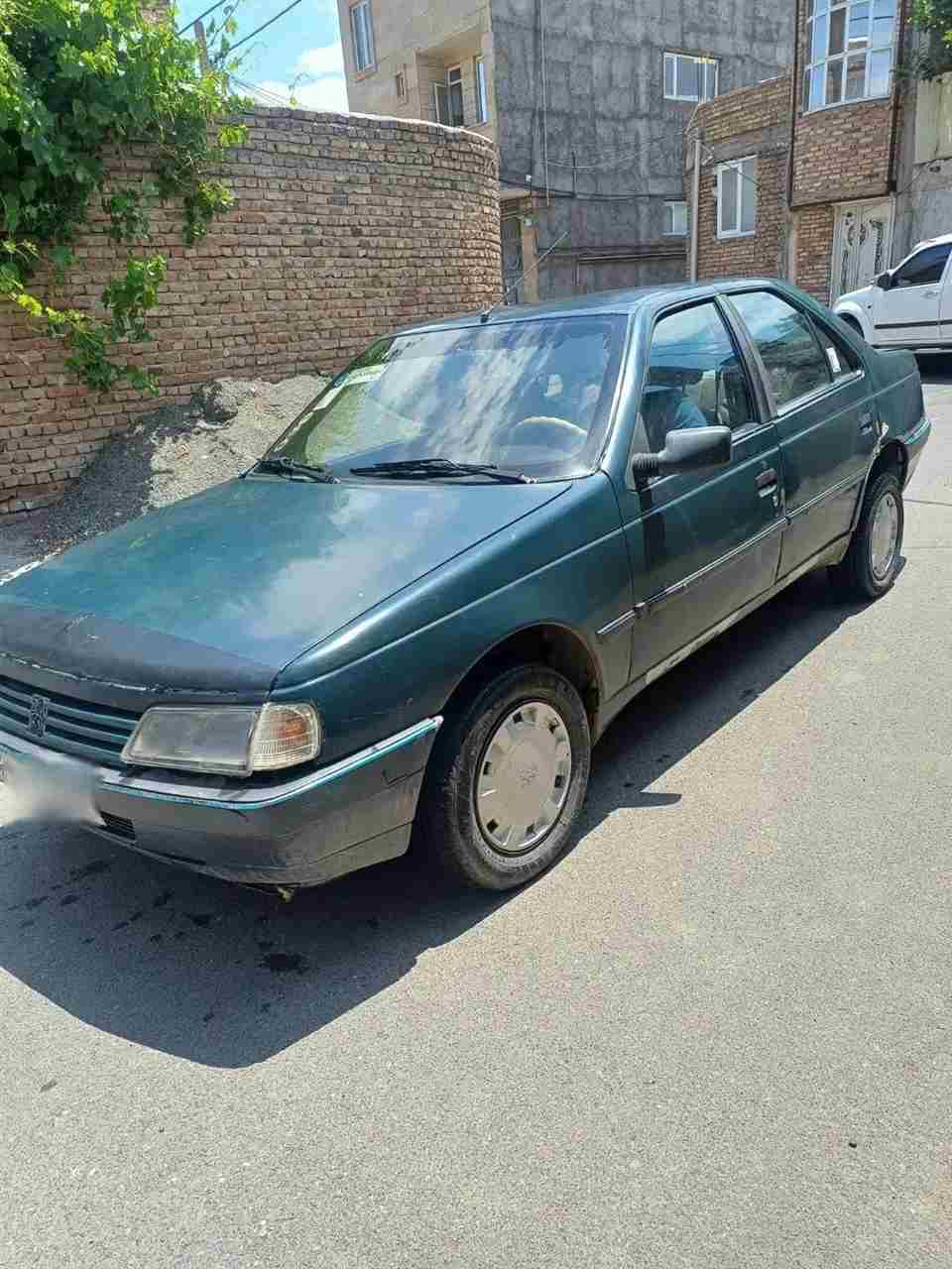 بدون عکس