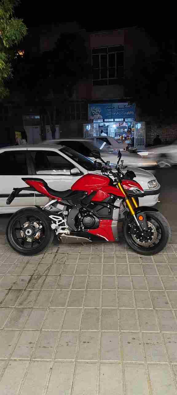 دوکاتی STREET FIGHTER 1405