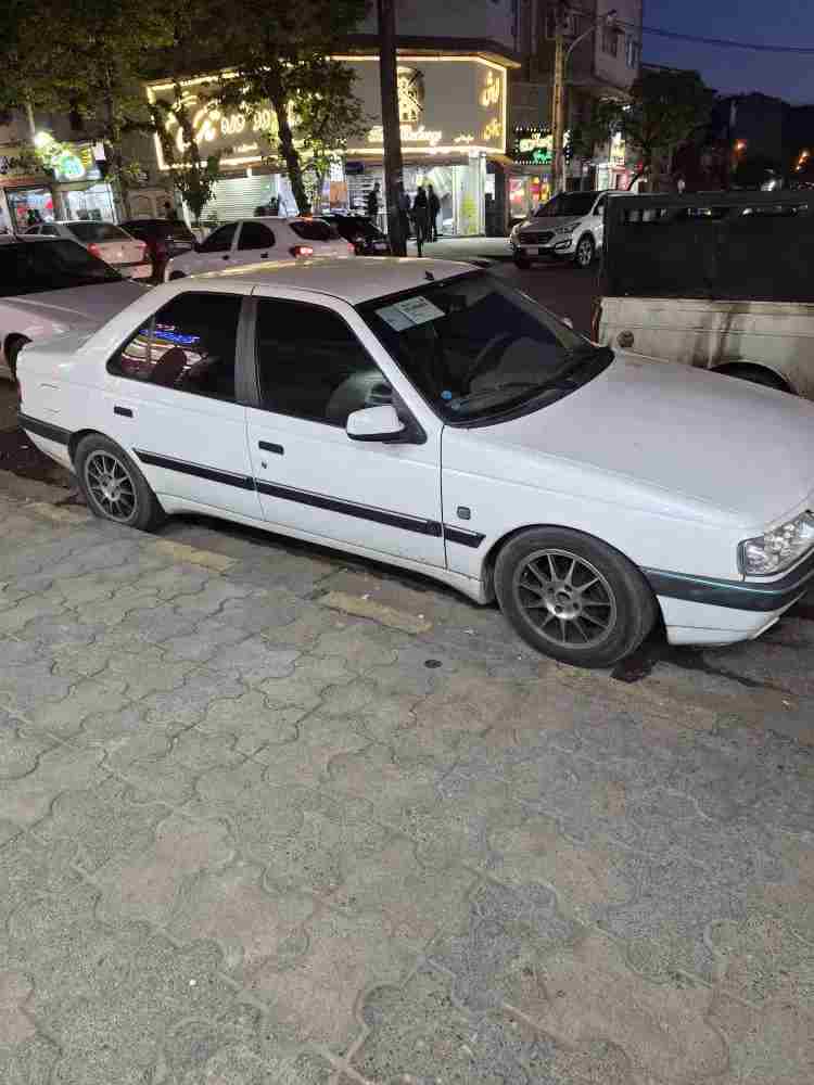 بدون عکس