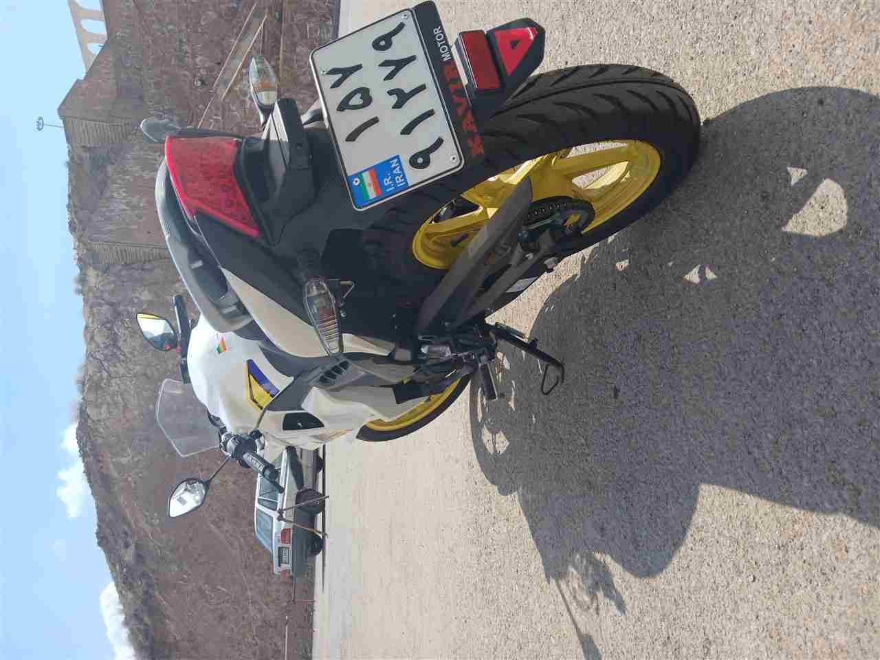 بدون عکس