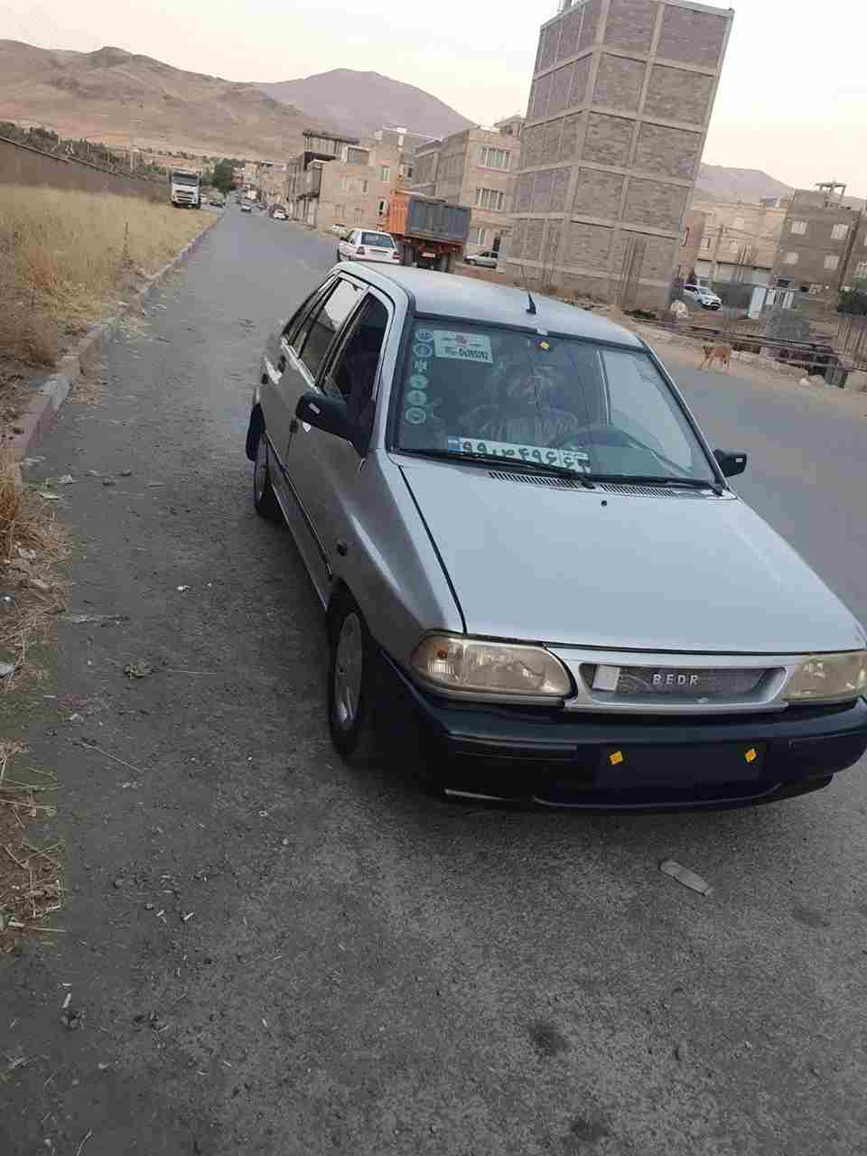 بدون عکس