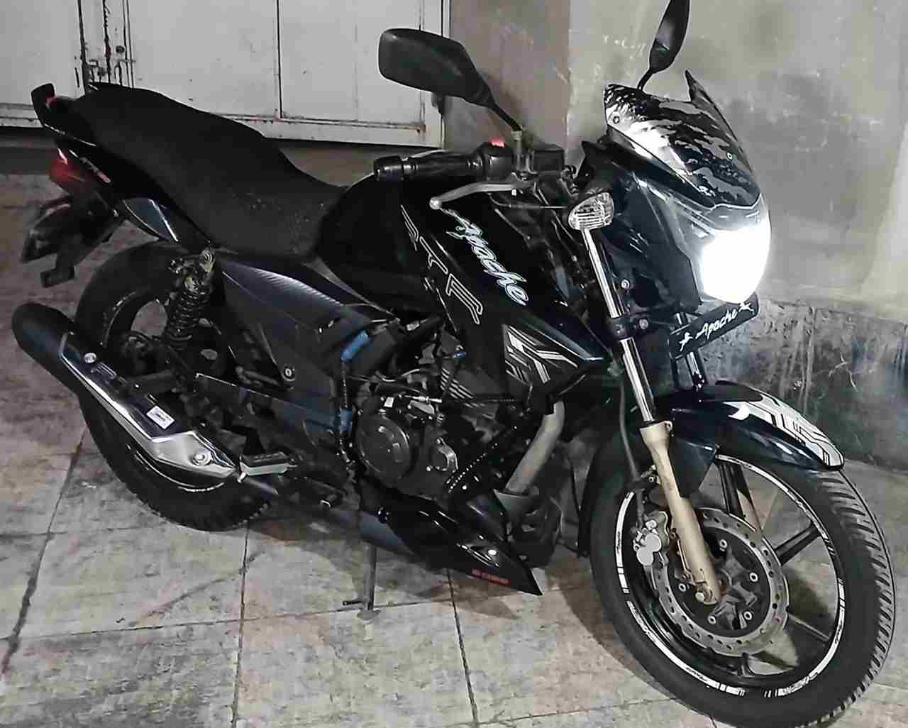 آپاچی 180 1390