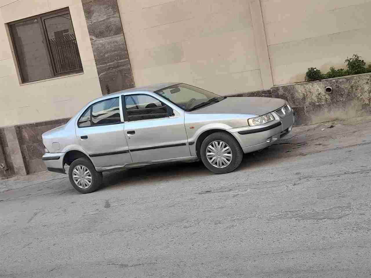 بدون عکس
