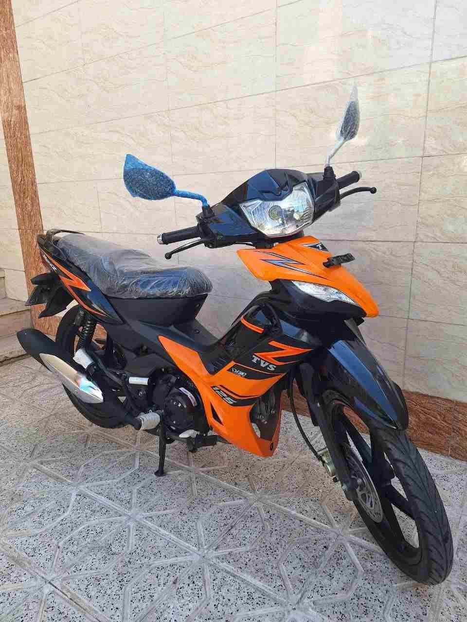 بدون عکس