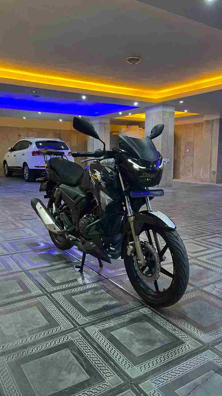 بدون عکس