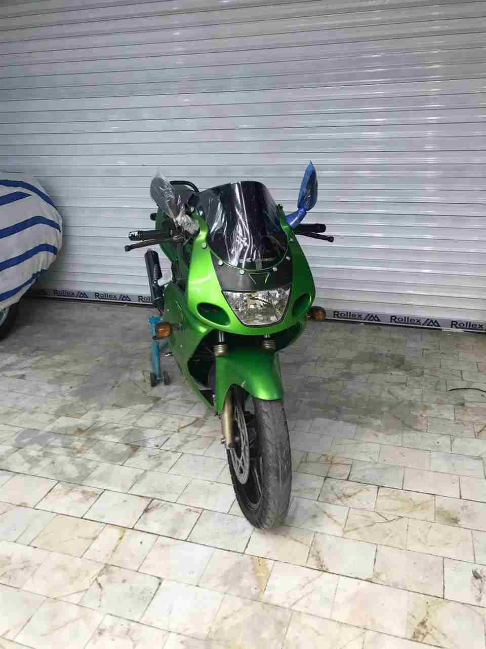 بدون عکس