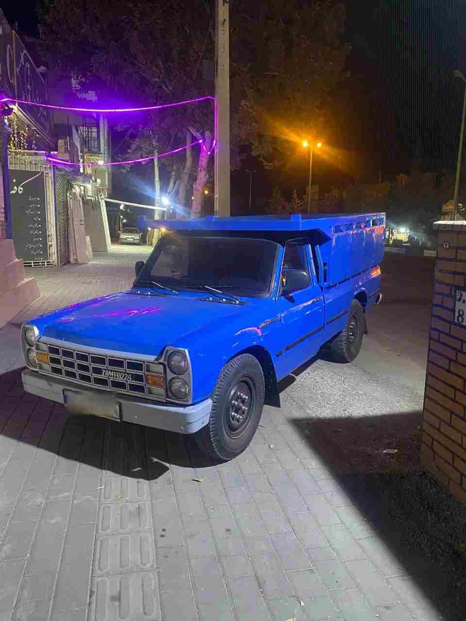 بدون عکس
