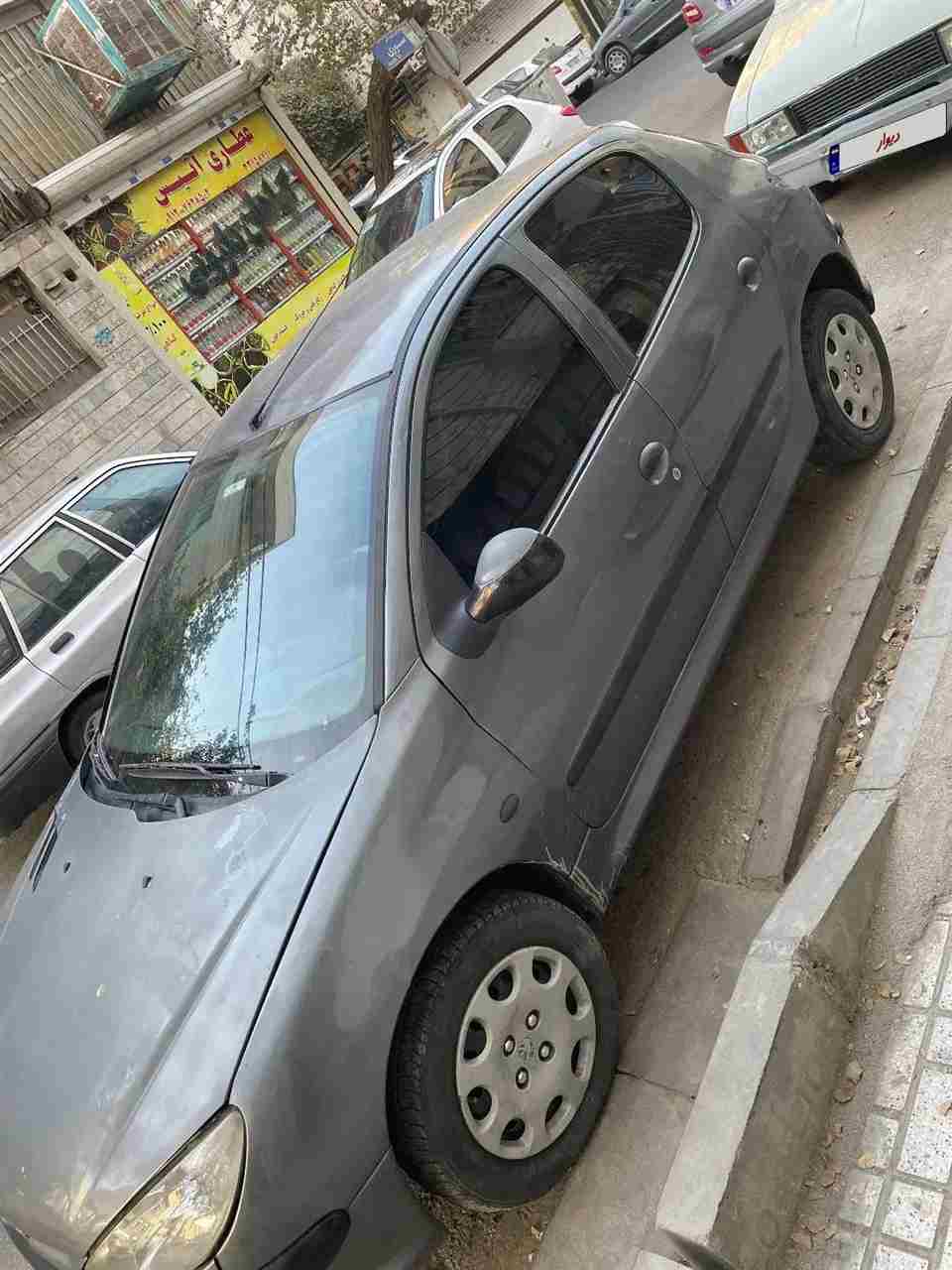 پژو 206 1390