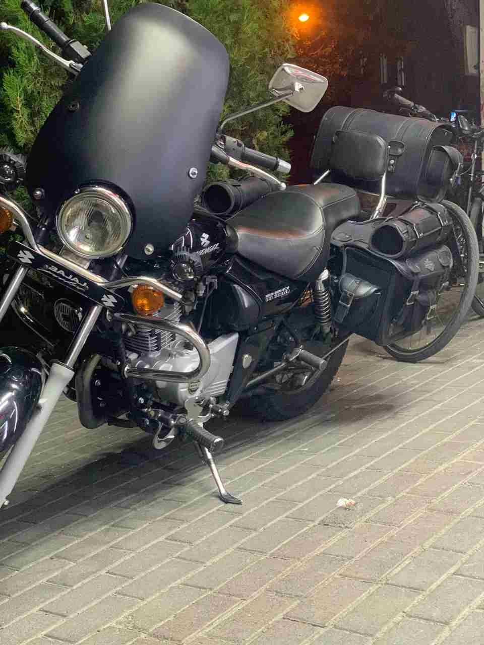 بدون عکس
