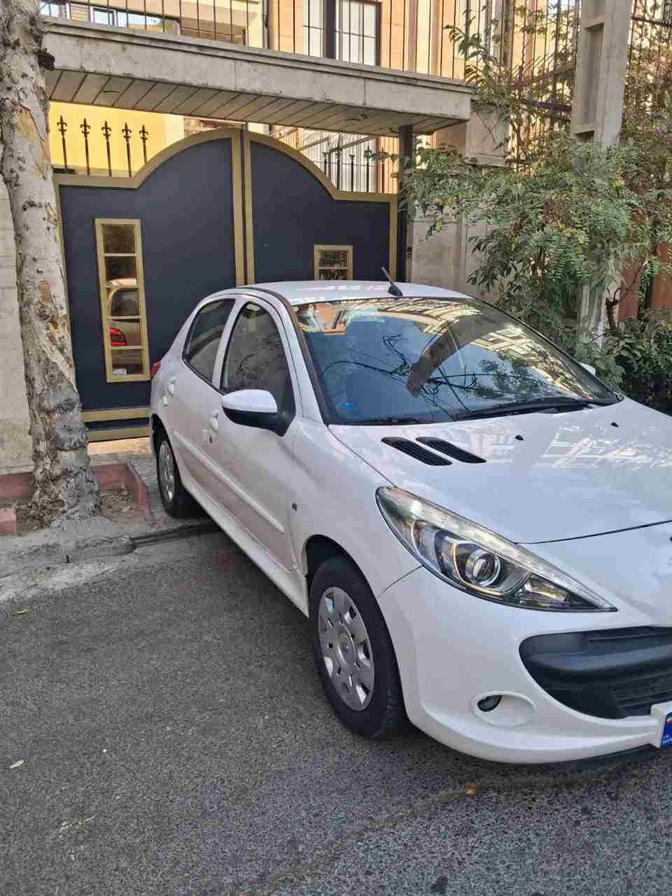 پژو 207 1402