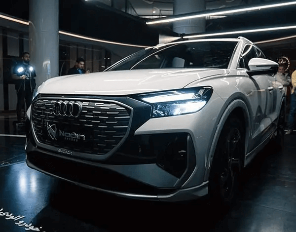 عکس خودرو آئودی Q4 e-tron 40
