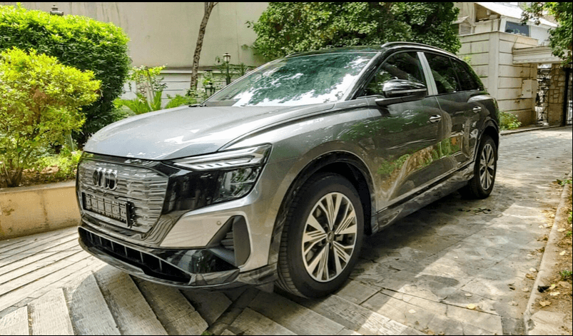 عکس خودرو آئودی Q5 e-tron 40
